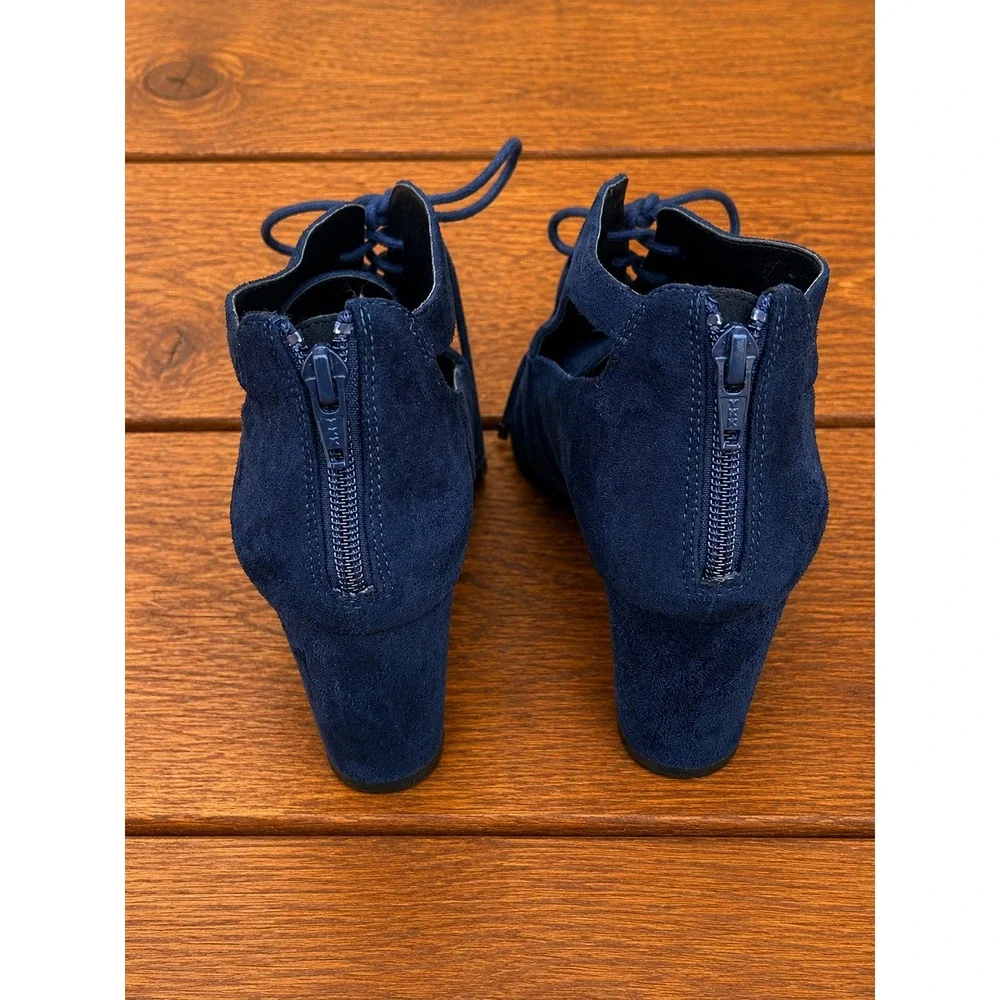 Comfortview Fatima Navy Blue Lace Up Cut Out Pointed Toe Block Heel Shootie 9.5M